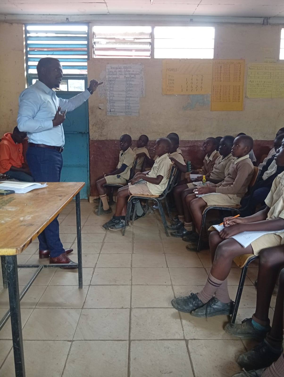 Students participating in a mentorship classroom session